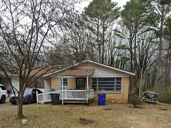 609 Eclipse St, Florence, AL 35630