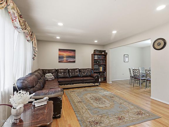 3rd image of 1474 14th Street