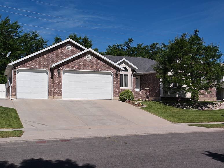 1st image of 9538 S Morywood Ln
