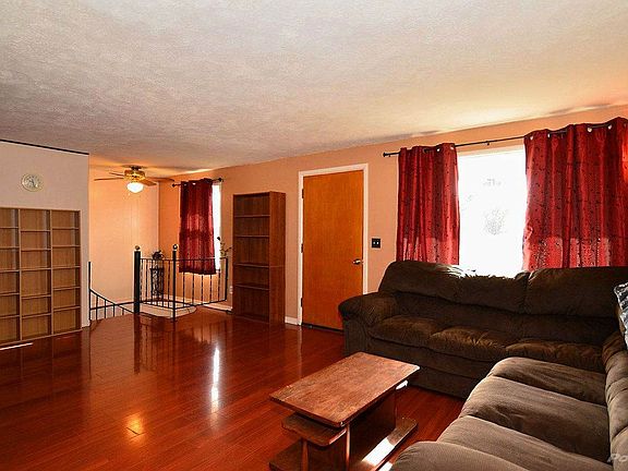 004_View to Staircase