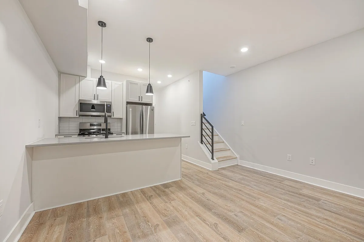 Building Photo - 1629 S 22nd St #3
