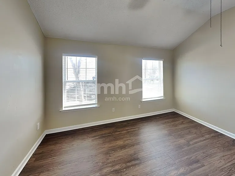 2227 Joann Dr — Photo 12