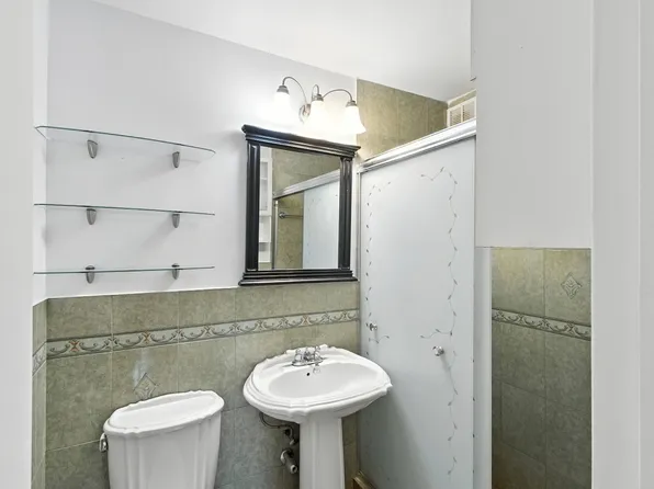 1200 East 53rd Street image 8 of 14