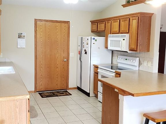 2nd image of 3405 N Amanda St