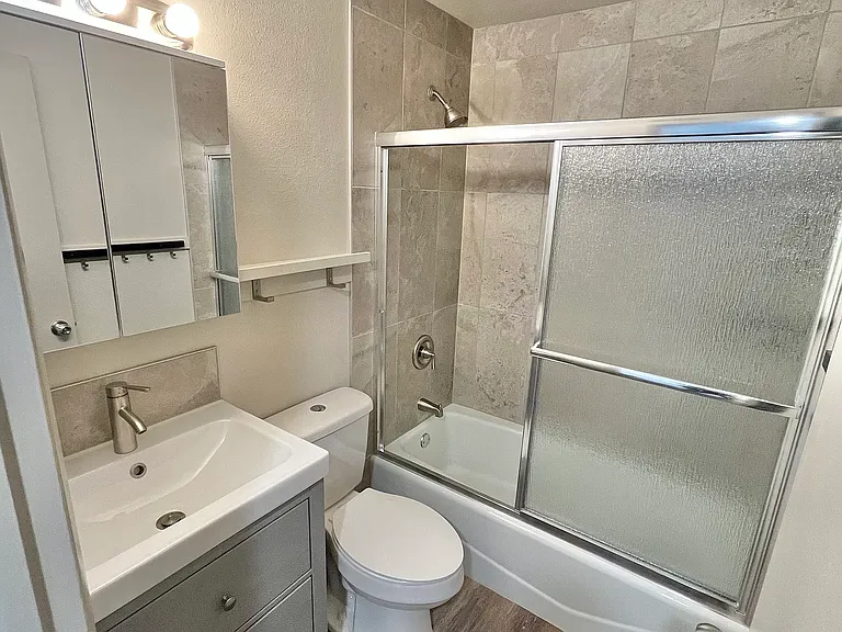 50 Barclay Dr #3 — Photo 7