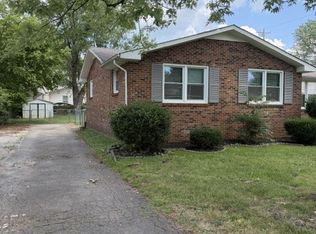 1211 Lakeshore Dr, Murfreesboro, TN 37130
