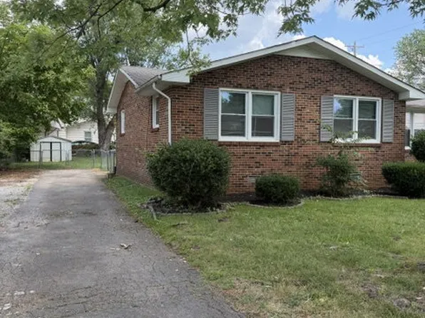 1211 Lakeshore Dr, Murfreesboro, TN 37130