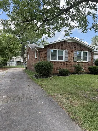 1211 Lakeshore Dr Photo 1