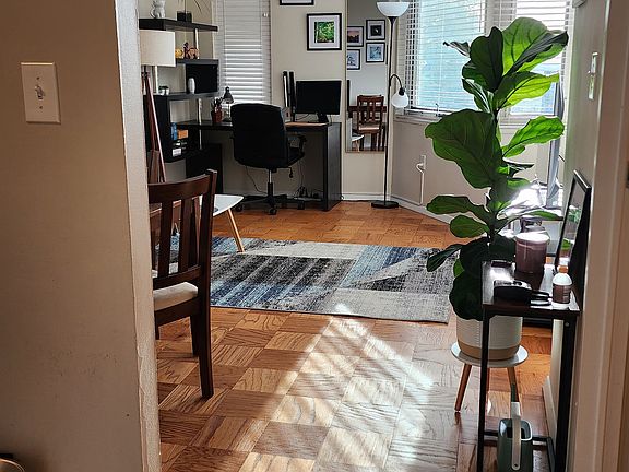 4th image of 2800 Wisconsin Ave NW APT 610