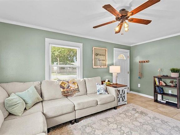 5th image of 407 W Orchid Ave