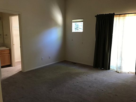 4th image of 4650 Brenton Dr