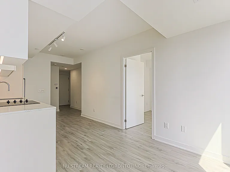 252 Church St #4708 — Photo 6