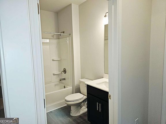 5th image of 216 Rhett Dr #12