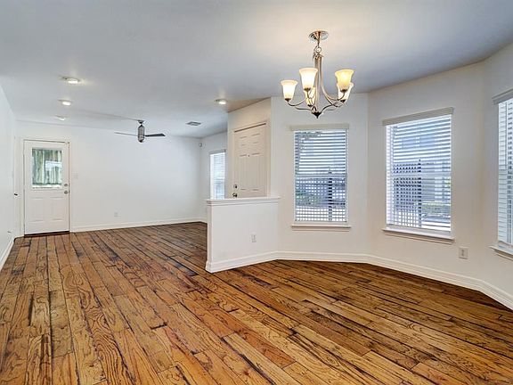 3rd image of 1702 Redwing Cove Dr