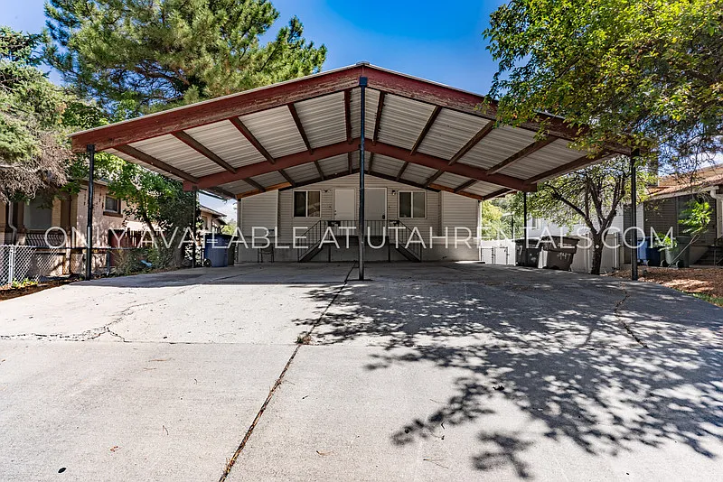 2 bed, 1.5 bath, 1080 sqft, $1,400 — Photo 2