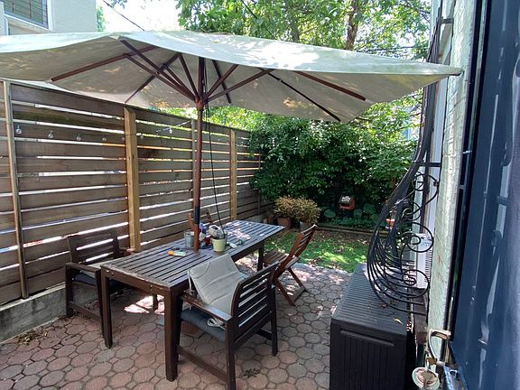 3rd image of 410 13th St #1