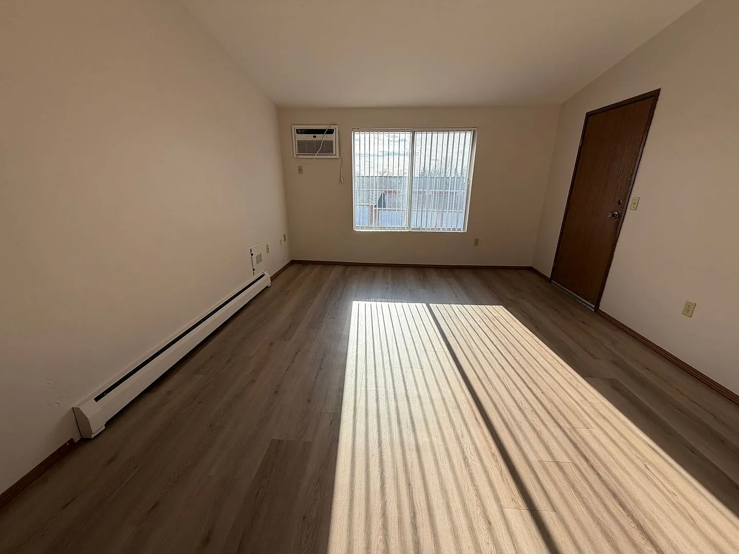 2717 Humboldt Rd — Photo 3