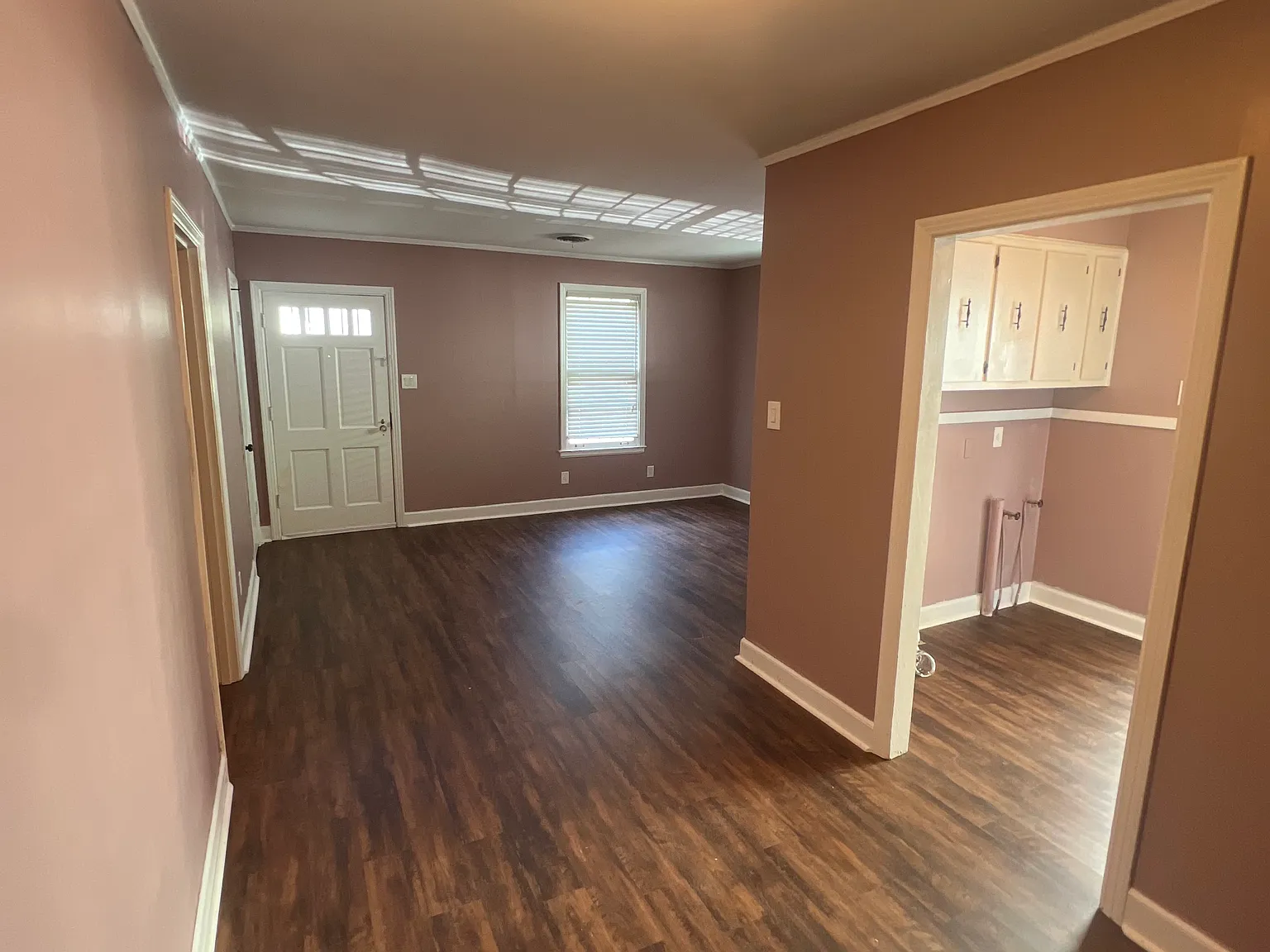 2 bed, 1.5 bath, 1293 sqft, $1,350 — Photo 1