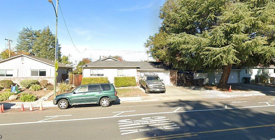 1st image of 820 Cuesta Dr APT A