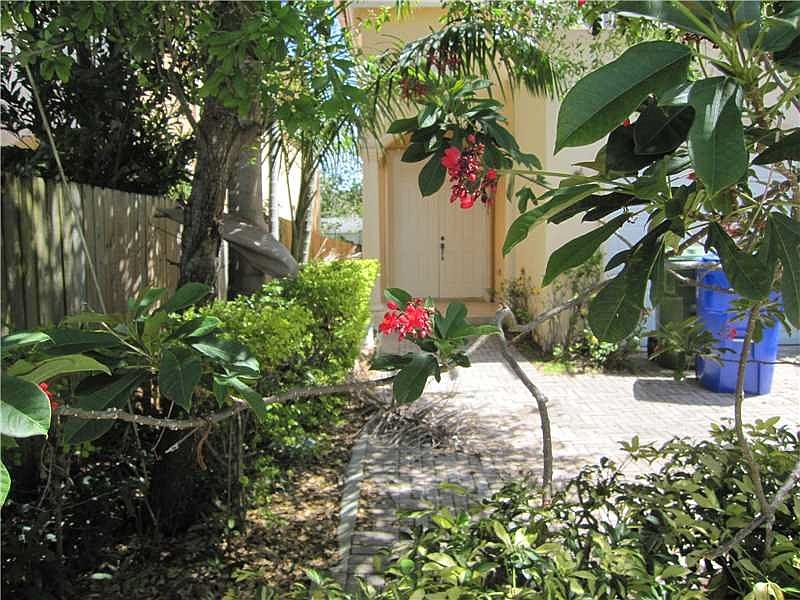 3127 New York St, Miami, FL 33133 | Zillow