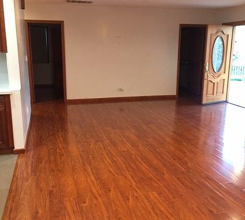 3rd image of 7345 Lasaine Ave