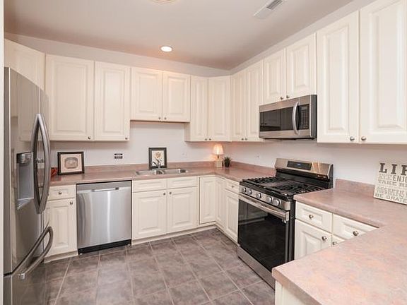 4th image of 34435 N Old Walnut Cir Unit 104