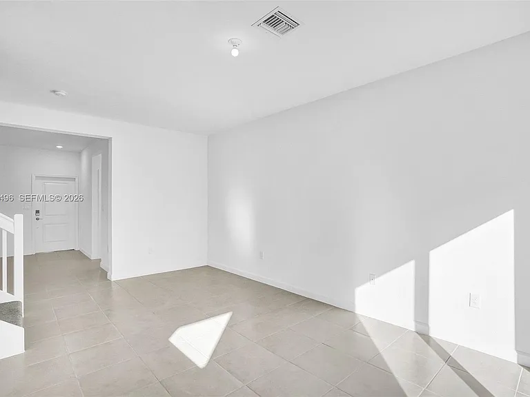2542 SE 29th St #2542 — Photo 15
