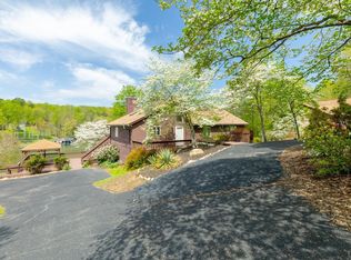 95 Bull Run Trl, Penhook, VA 24137