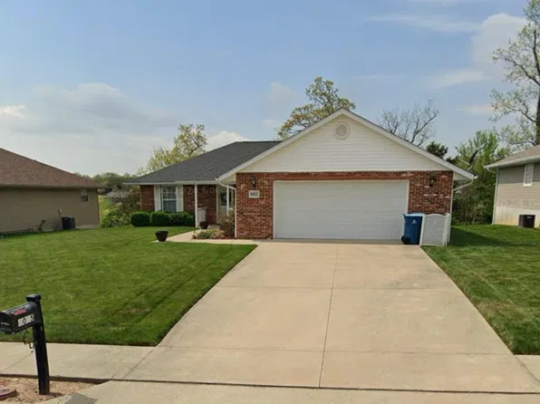 4015 Southampton Dr, Jefferson City, MO 65109