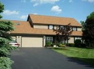3812 Spy Glass Ridge Rd, Crystal Lake, IL 60012