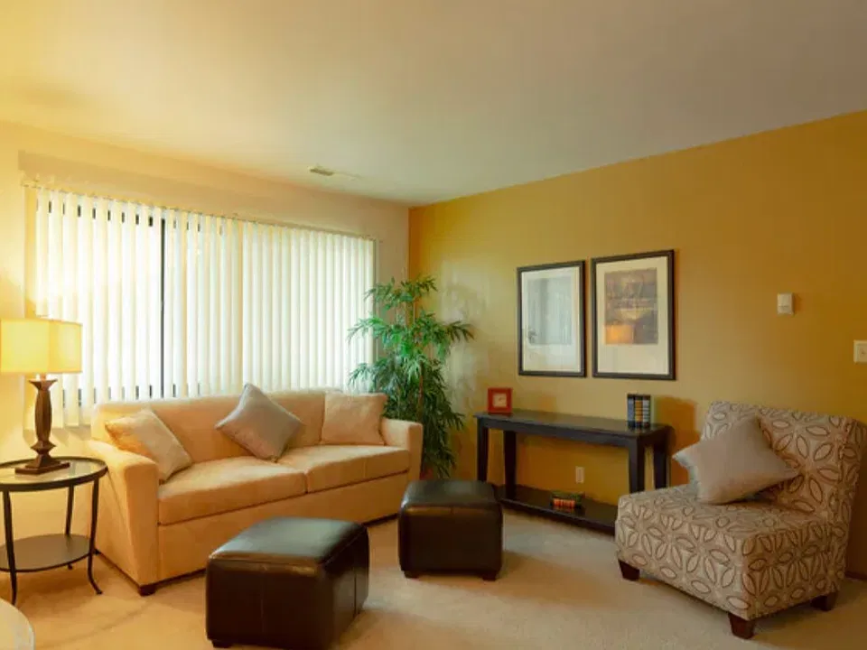 3140 W Howard Ave #1
