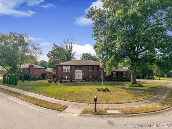 3011 Bishop Road, Jeffersonville, IN 47130