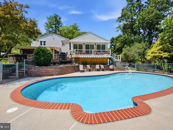 16 E Glen Cir, Media, PA 19063