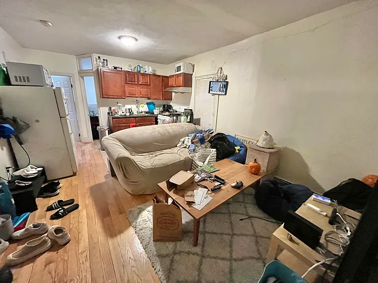 3 Warwick St #1 — Photo 3