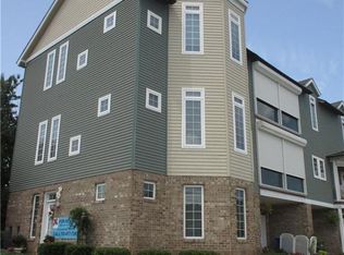 964 W Ocean View Ave, Norfolk, VA 23503