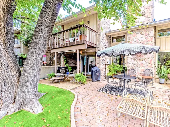 1805 Lakecrest Ct, Carrollton, TX 75006