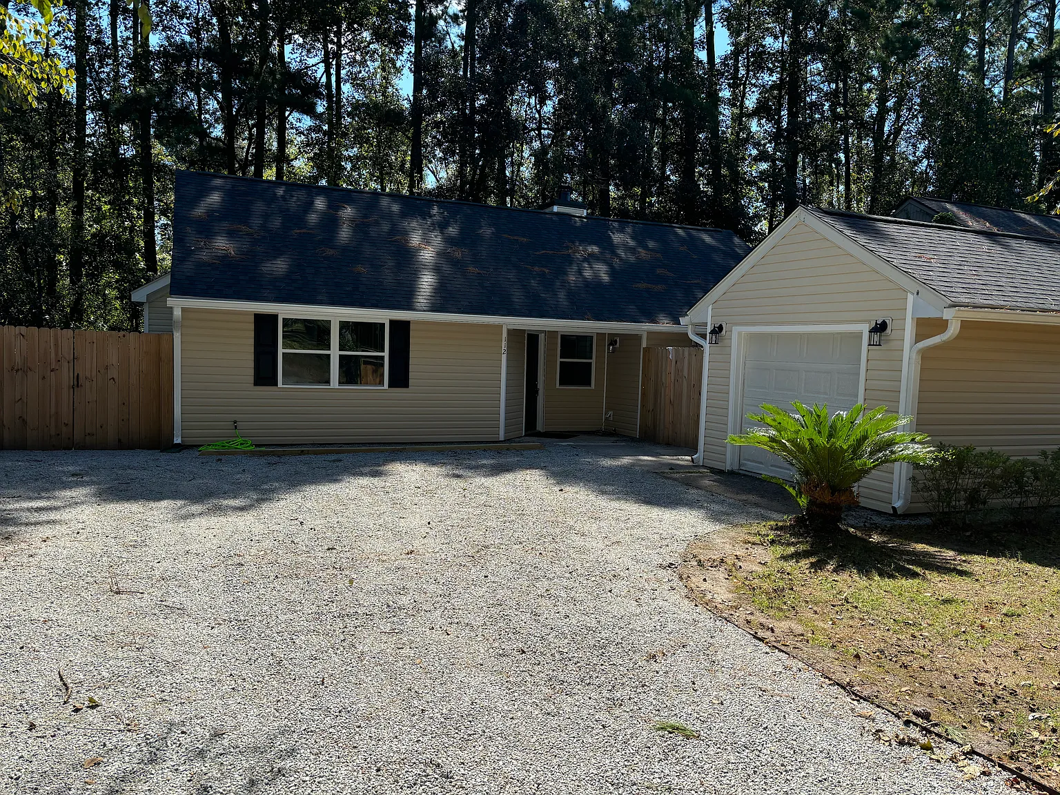 112 Hedge Way — Photo 1