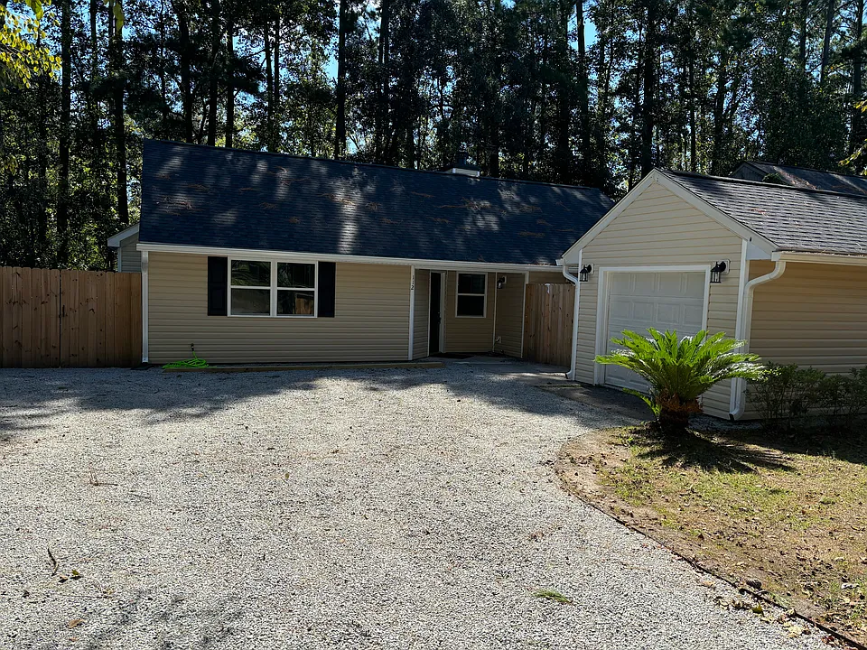 112 Hedge Way