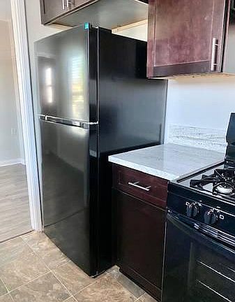 5th image of 515 Bridewell St APT B