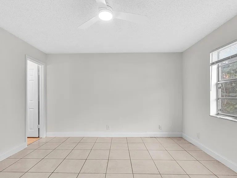 2510 Riverside Dr #2510 — Photo 35