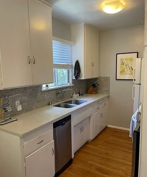 4820 Inglewood Blvd — Photo 2