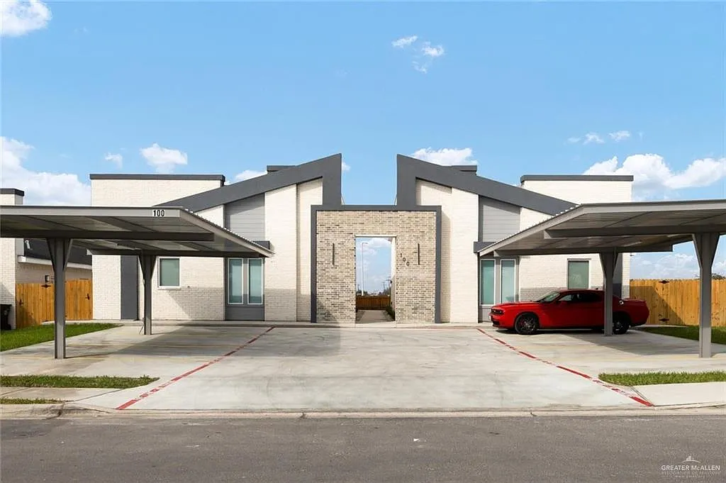 3 bed, 2.0 bath, 1355 sqft, $1,425 — Photo 1