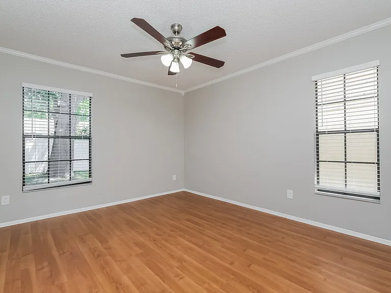 508 Sheridan Dr — Photo 8