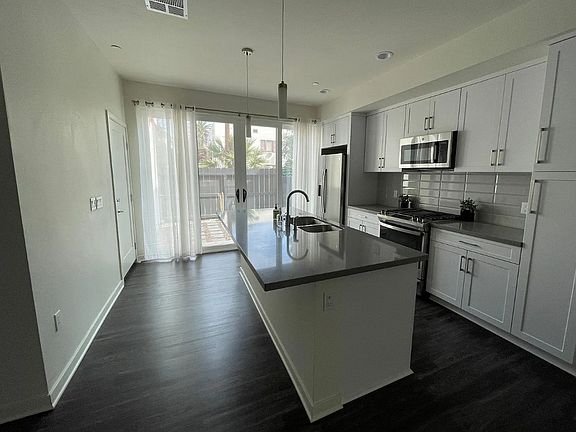 4th image of 4039 Mission Inn Ave