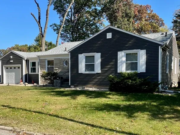 718 Esther St, Michigan City, IN 46360