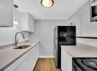 406 Falling Ln, Virginia Beach, VA 23454