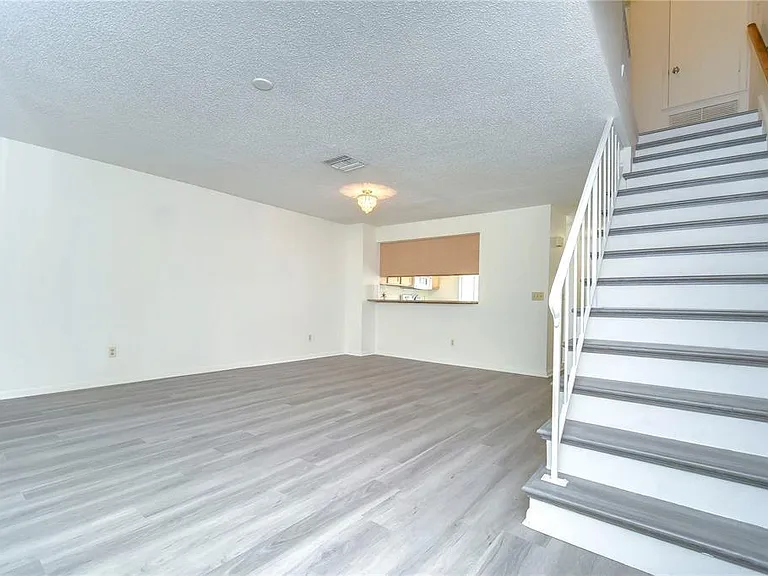 13937 Fletchers Mill Dr — Photo 20