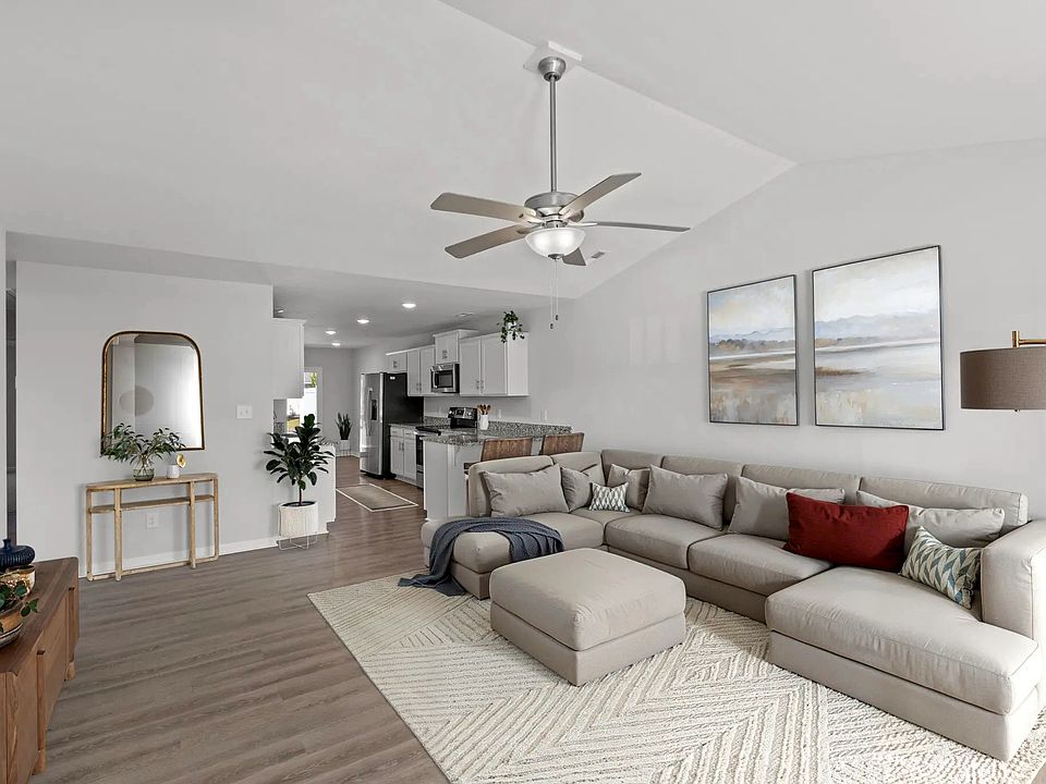 Great Room, virtually staged.

This image for representation purpose only. Townhouse is not furnished.