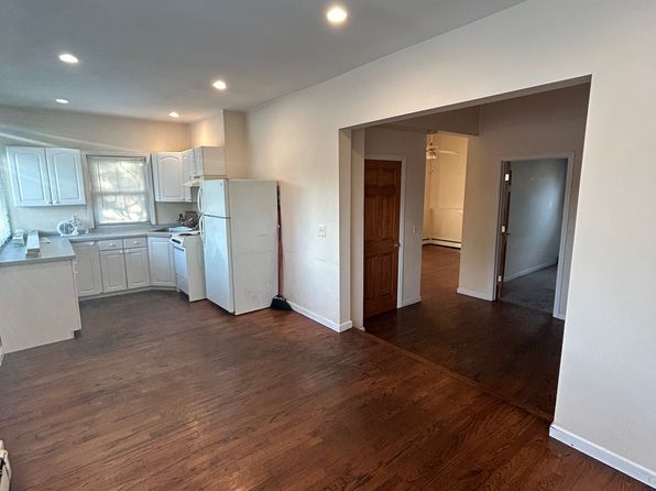 (undisclosed Address)