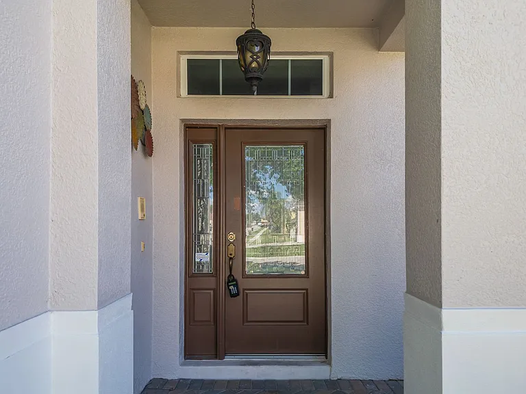 1904 Candlenut Cir — Photo 4